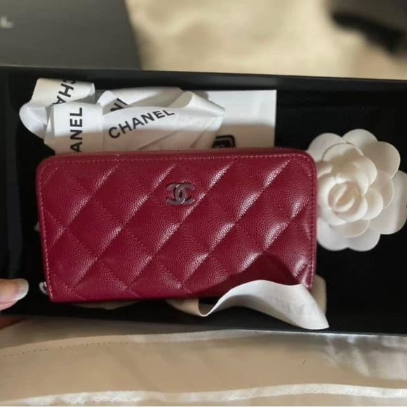 Chanel wallet - Picture 1 of 8